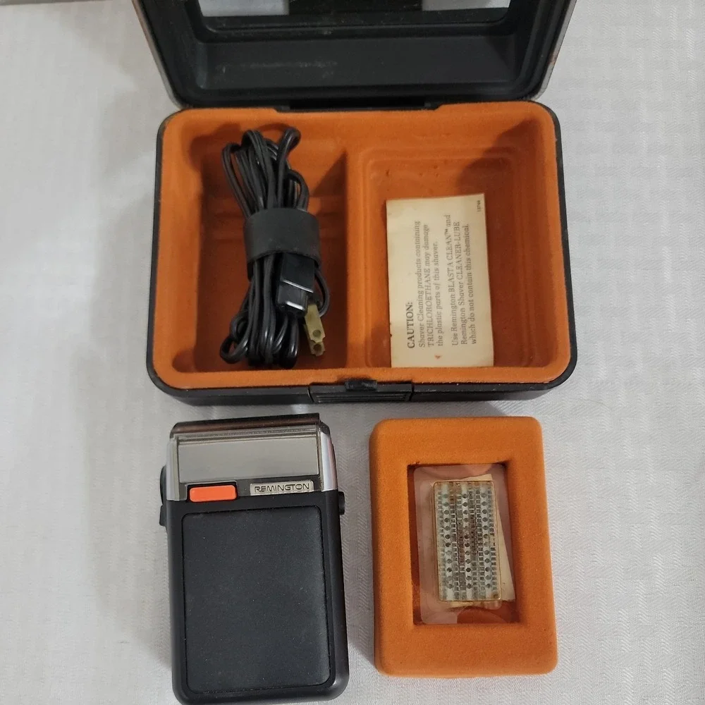 Vintage Remington RR-1 Radial Rechargeable Shaver Case Extra Blades Tested
